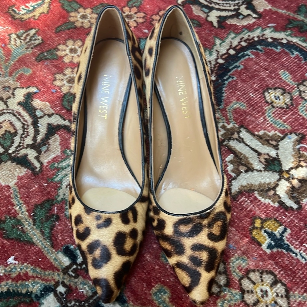 NINE WEST FLAX ANIMAL PRINT COW LEATHER HEELS PUMPS  6.5M